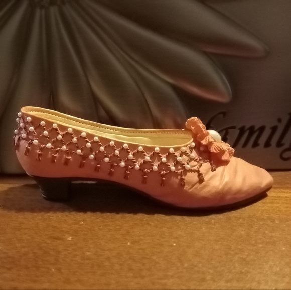 Just The Right Shoe Tassels 25090 Raine Willitts Designs Mini Collector Piece - Picture 1 of 6